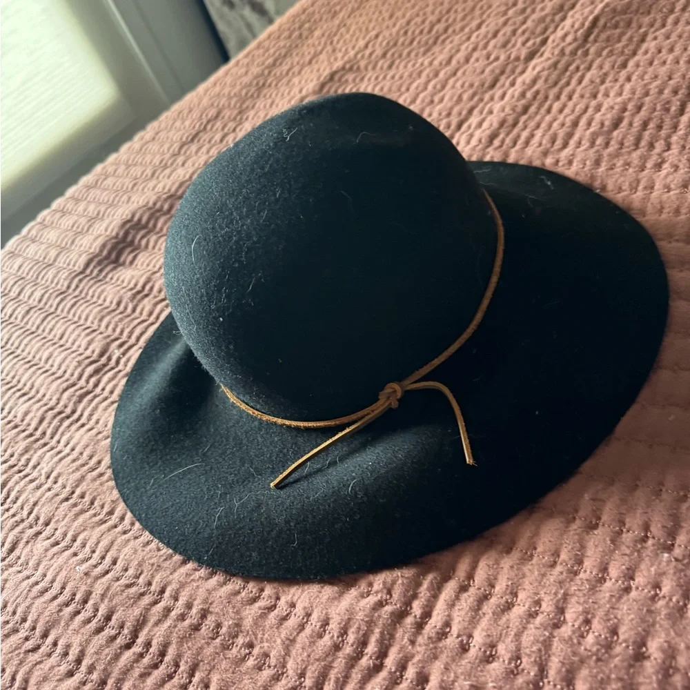 Phenix hat - Picture 2 of 4